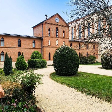 Hotellerie De L'Abbaye Bellegarde-Sainte-Marie Exteriör bild