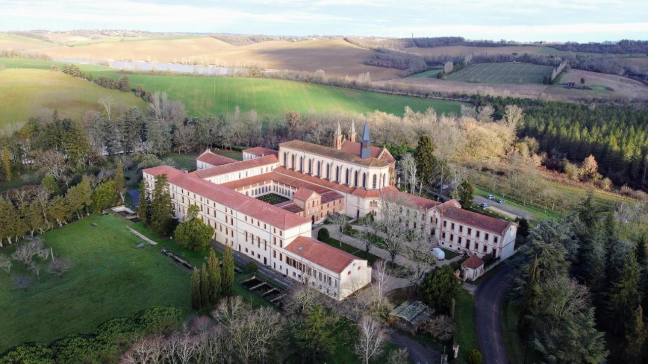 Hotellerie De L'Abbaye Bellegarde-Sainte-Marie Exteriör bild