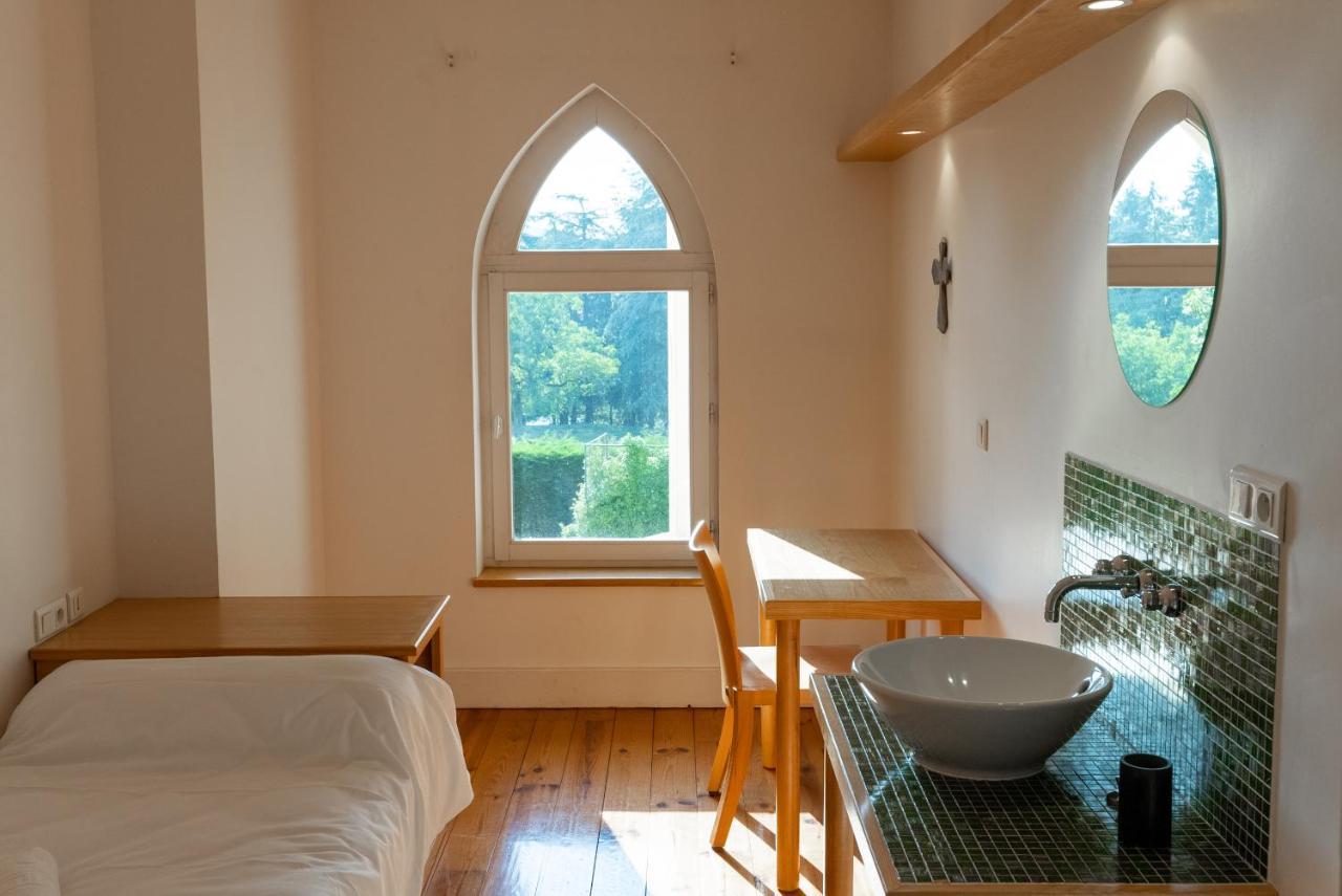 Hotellerie De L'Abbaye Bellegarde-Sainte-Marie Exteriör bild